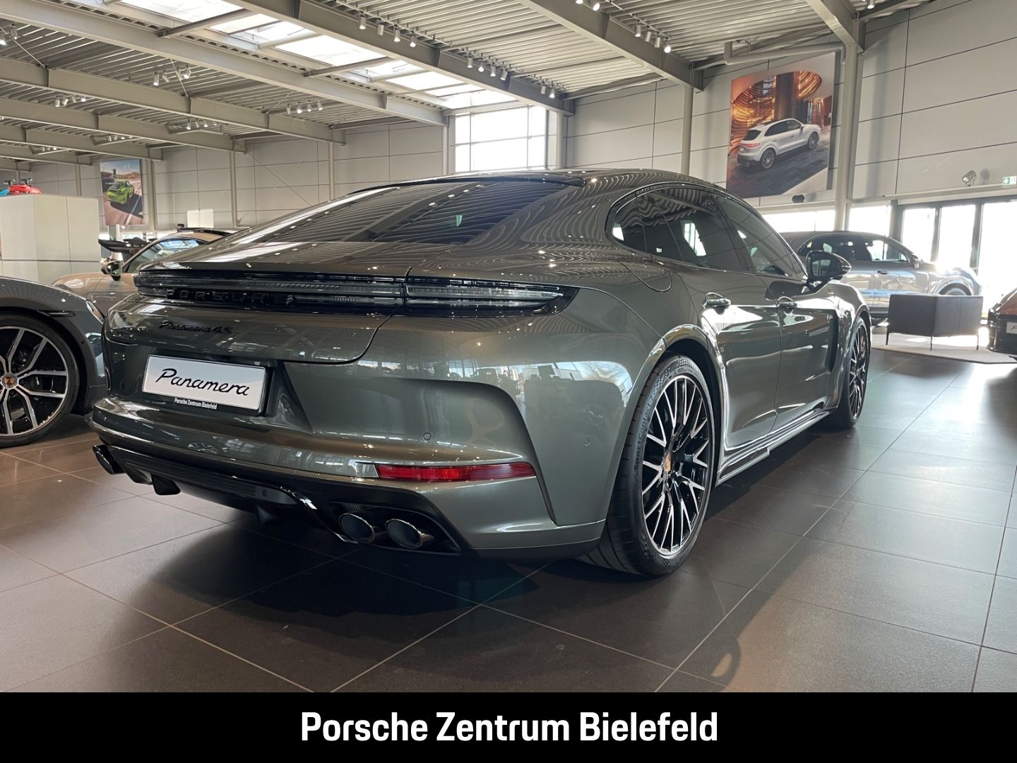 Porsche Panamera 4S E-Hybrid Surround-View Luftfederung