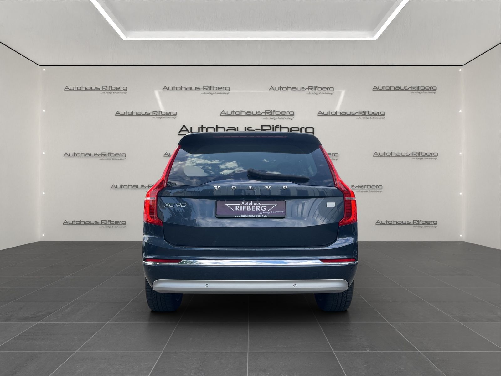 Volvo XC90 Plus Bright 8G Recharge Plug-In Hybrid AWD