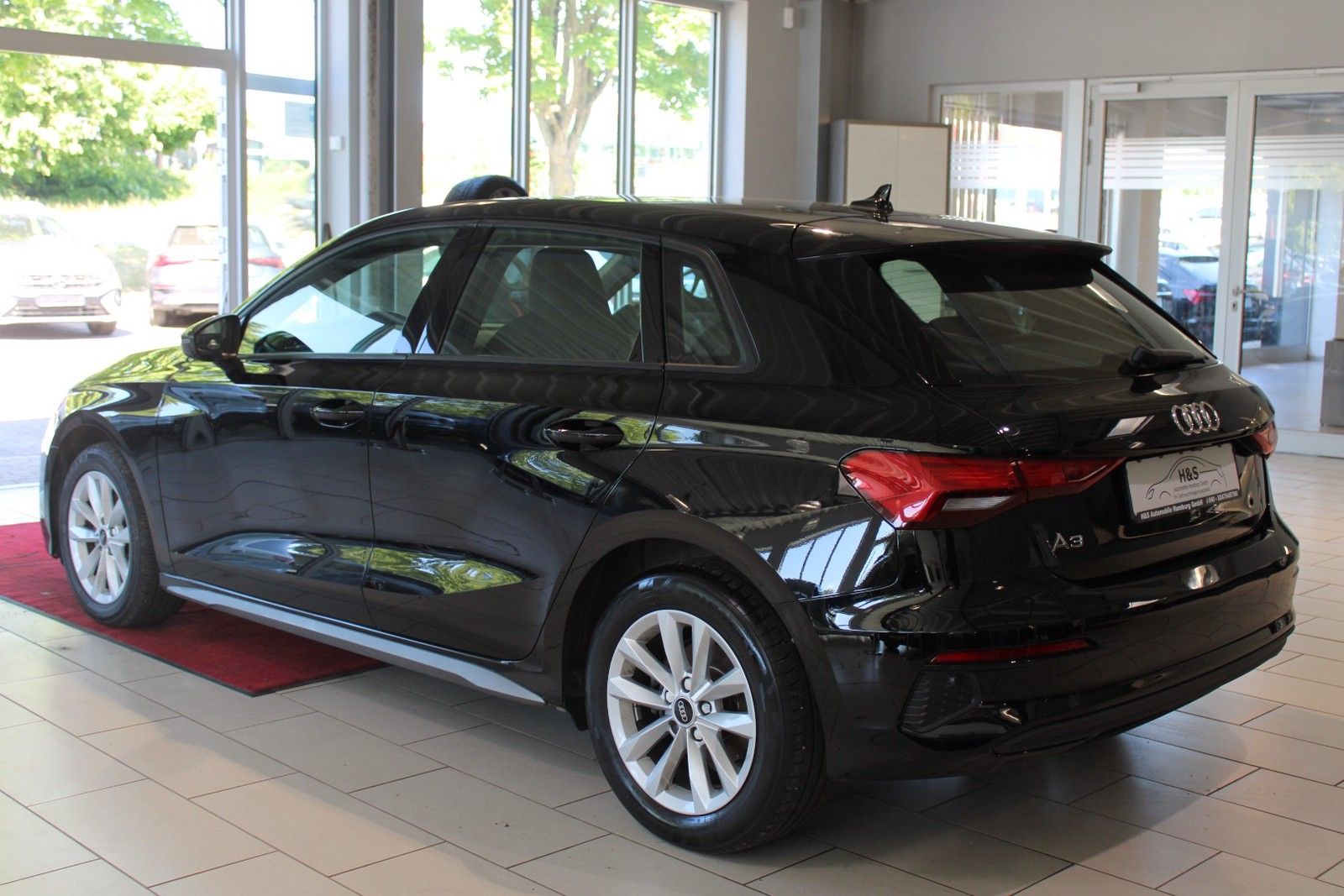 Audi A3 35 TFSI DSG advanced - Samsaru's Car Outlet