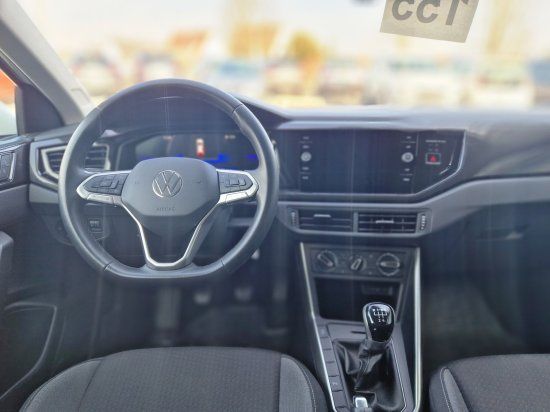 Volkswagen Taigo 1.0 TSI Life - Samsaru's Car Outlet