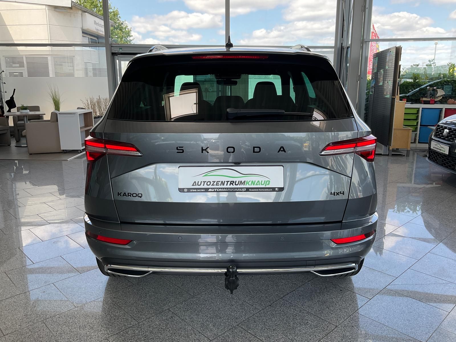 Skoda Karoq 2.0TSI Sportline 4x4 AHK Standheizung Alca