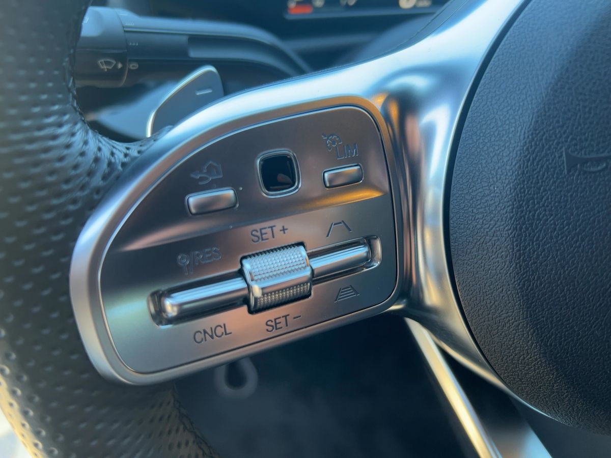 Mercedes-Benz CLA 250 e AMG Line - Samsaru's Car Outlet
