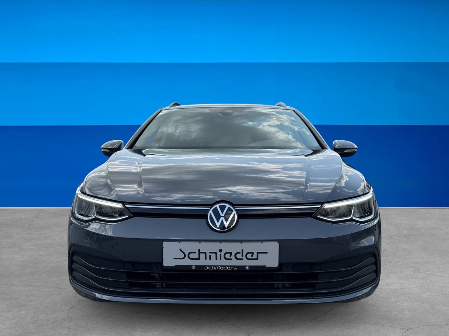 Volkswagen Golf Variant 8 2.0 TDI DSG Life - Samsaru's Car Outlet
