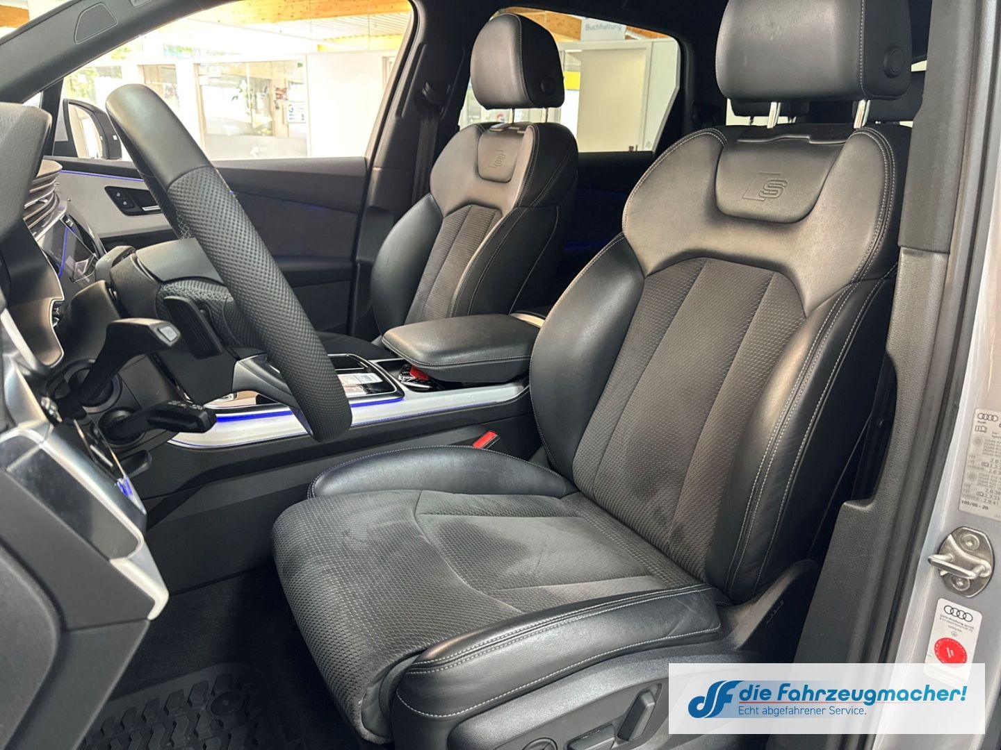 Audi Q7 45 TDI quattro S-line Sportpaket LuftfeNiveau