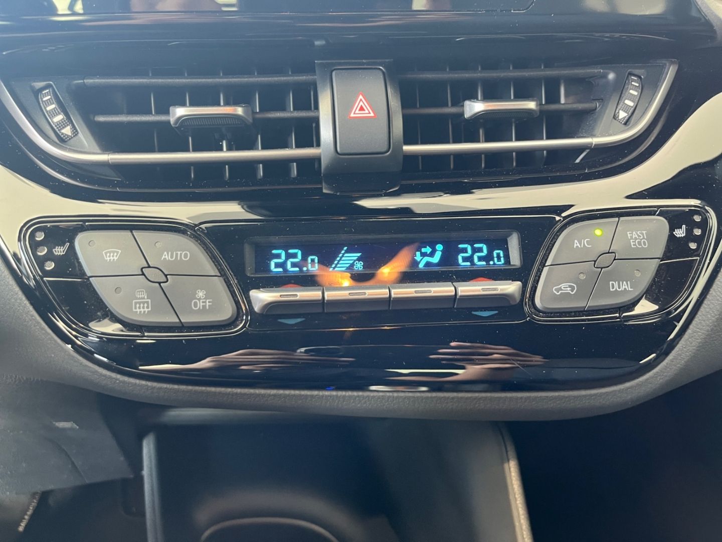 Toyota C-HR 1.8 Hybrid Business-Edition - Samsaru's Car Outlet