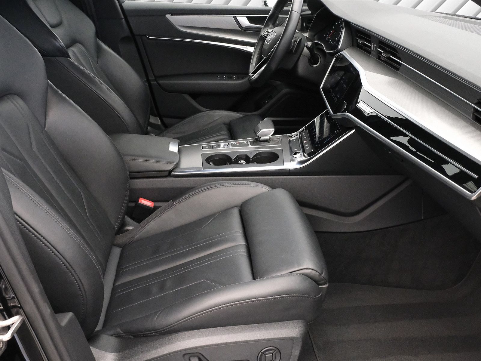 Audi A6 Avant 45 TFSI quattro sport - Samsaru's Car Outlet