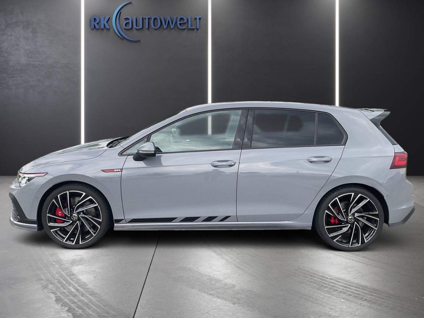Volkswagen Golf 8 VIII Clubsport 2.0 TSI - Samsaru's Car Outlet