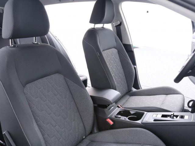 Volkswagen Golf VIII Variant 1.0 eTSI DSG Move - Samsaru's Car Outlet