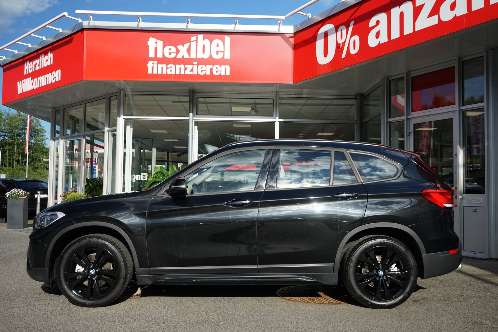 BMW X1 18d xDrive Sport Line - Samsaru's Car Outlet