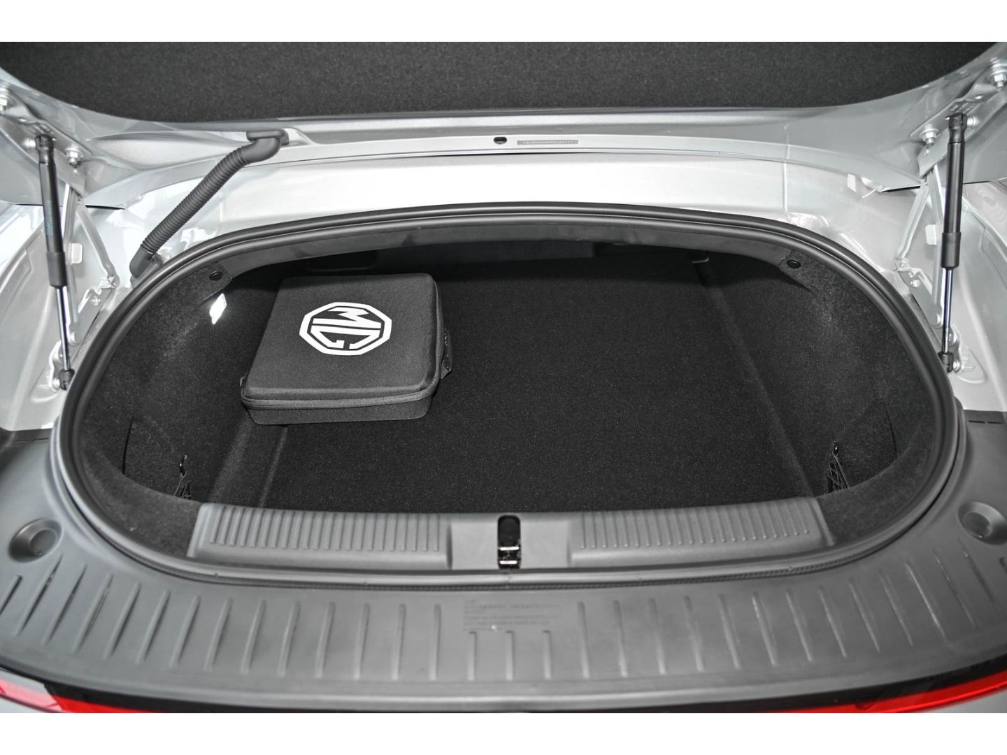 MG Cyberster E-Roadster 340PS BOSE BREMBO NAVI ACC