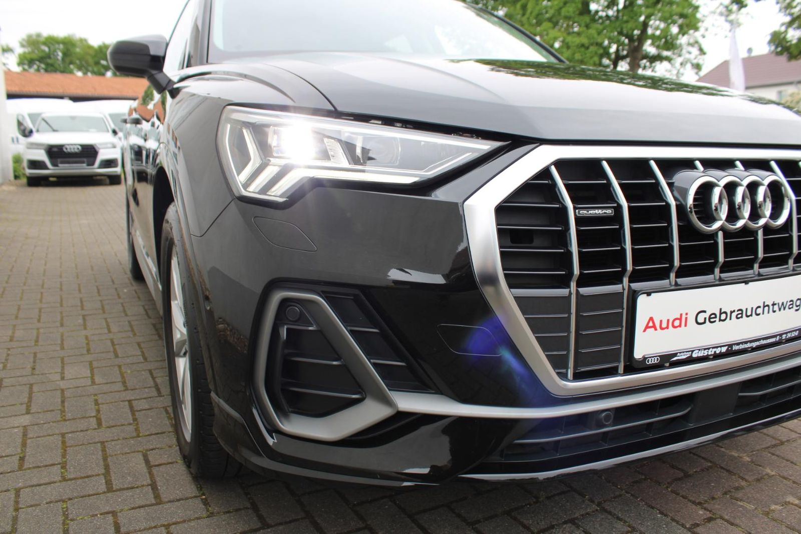 Audi Q3 S line Q3 TDI quattro - Samsaru's Car Outlet
