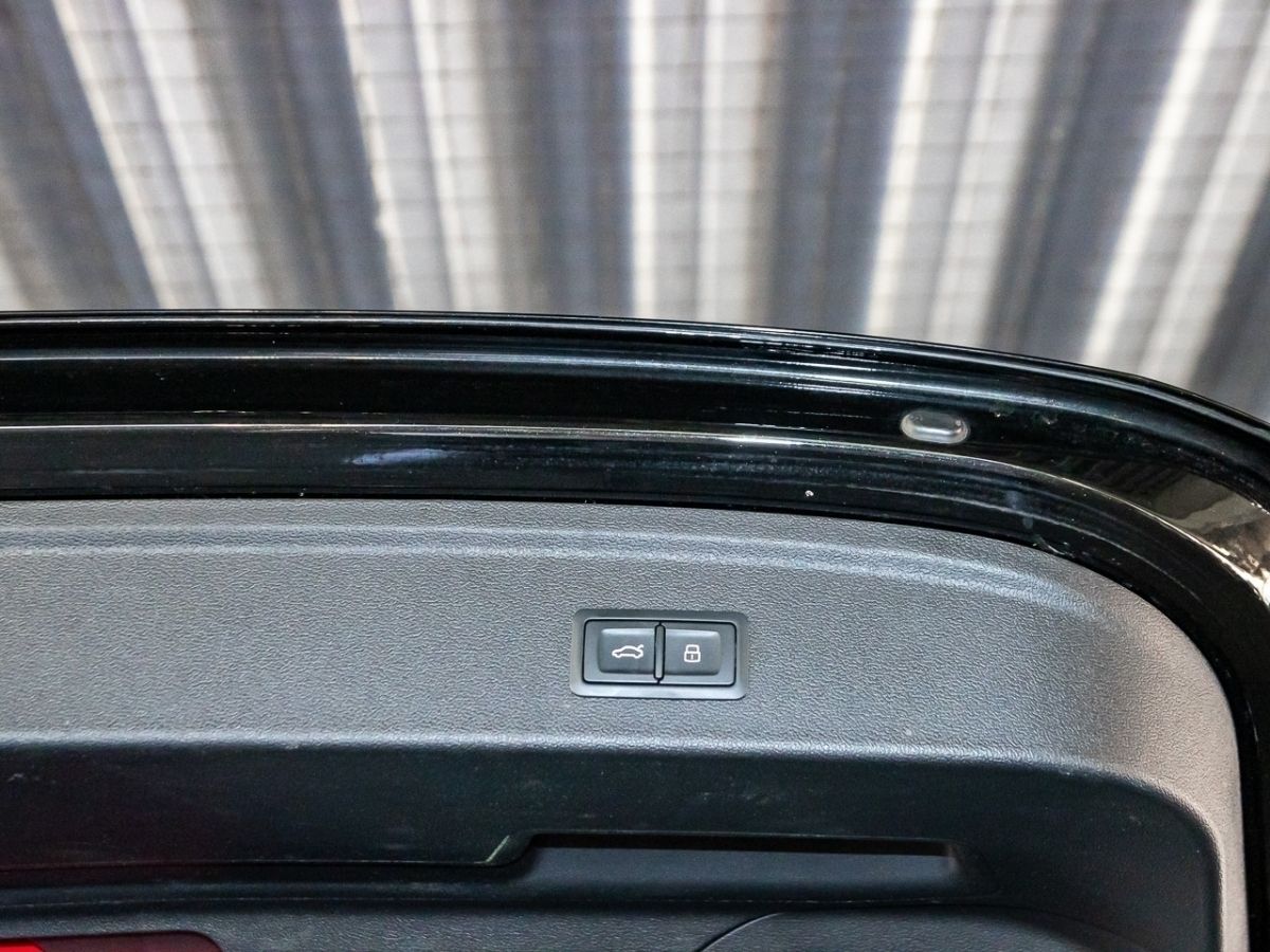 Audi A3 Sportback 45 TFSI e S line - Samsaru's Car Outlet