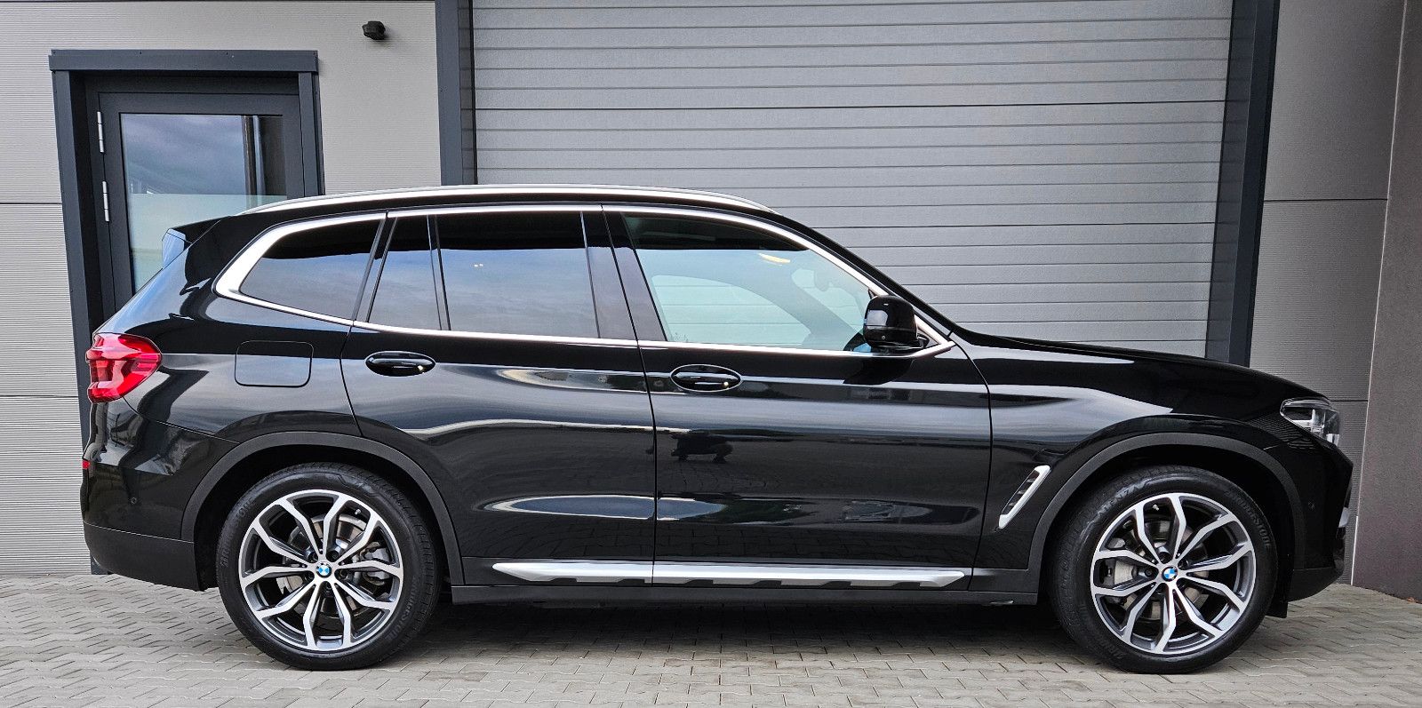 BMW X3 xDrive30e M SPORT - Samsaru's Car Outlet