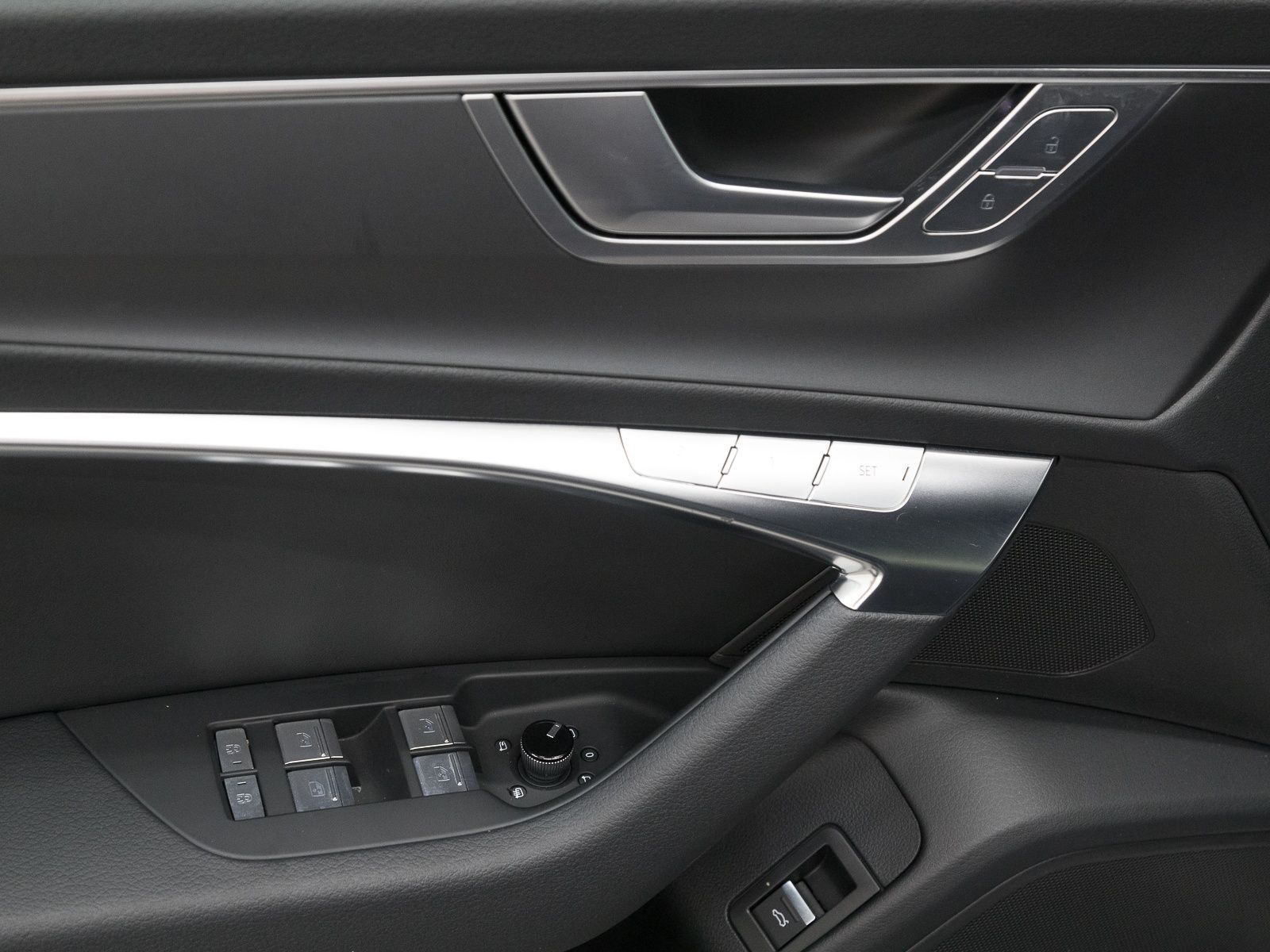 Audi A6 Avant 45 TFSI Q S LINE - Samsaru's Car Outlet