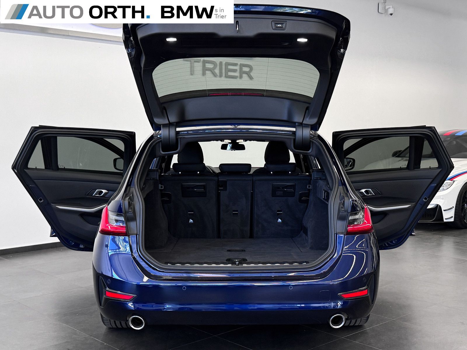 BMW 320d Touring AUTOM. LC-PROF - Samsaru's Car Outlet
