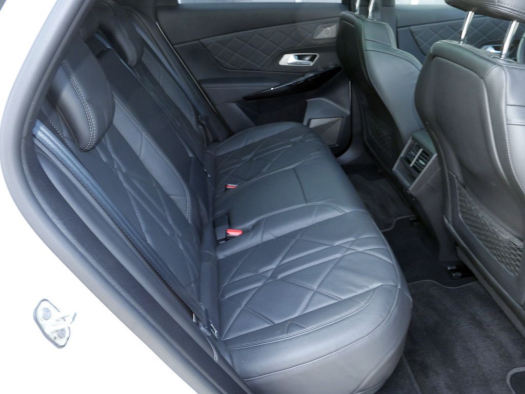 DS Automobiles DS 7 Crossback E-Tense Rivoli 4x4 ACC LED PANO