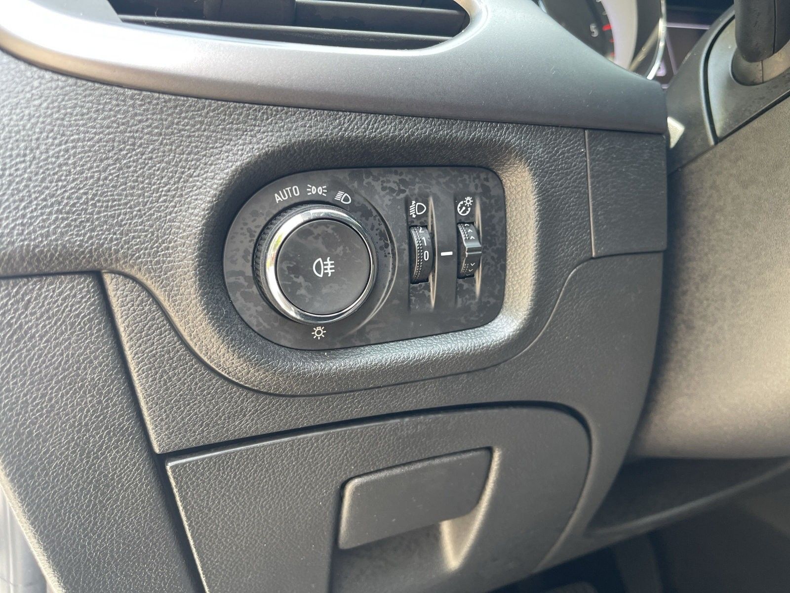 Opel Astra 1.5 CDTI - Samsaru's Car Outlet