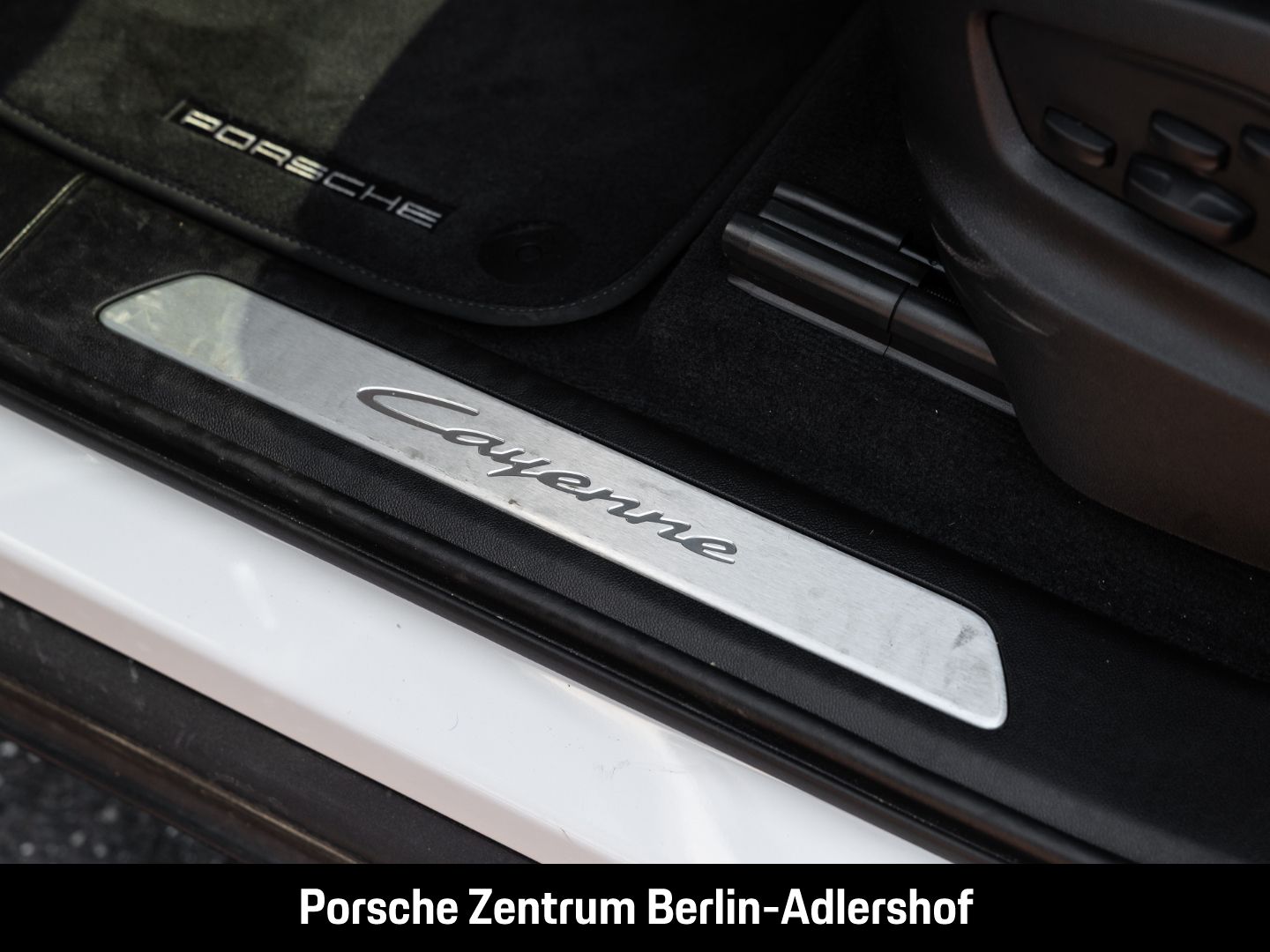 Porsche Cayenne E-Hybrid Coupe Panoramadach Luftfederung