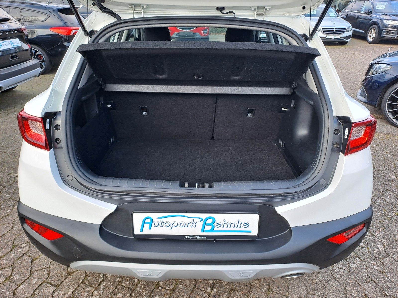Kia Stonic T-GDi Aut. - Samsaru's Car Outlet