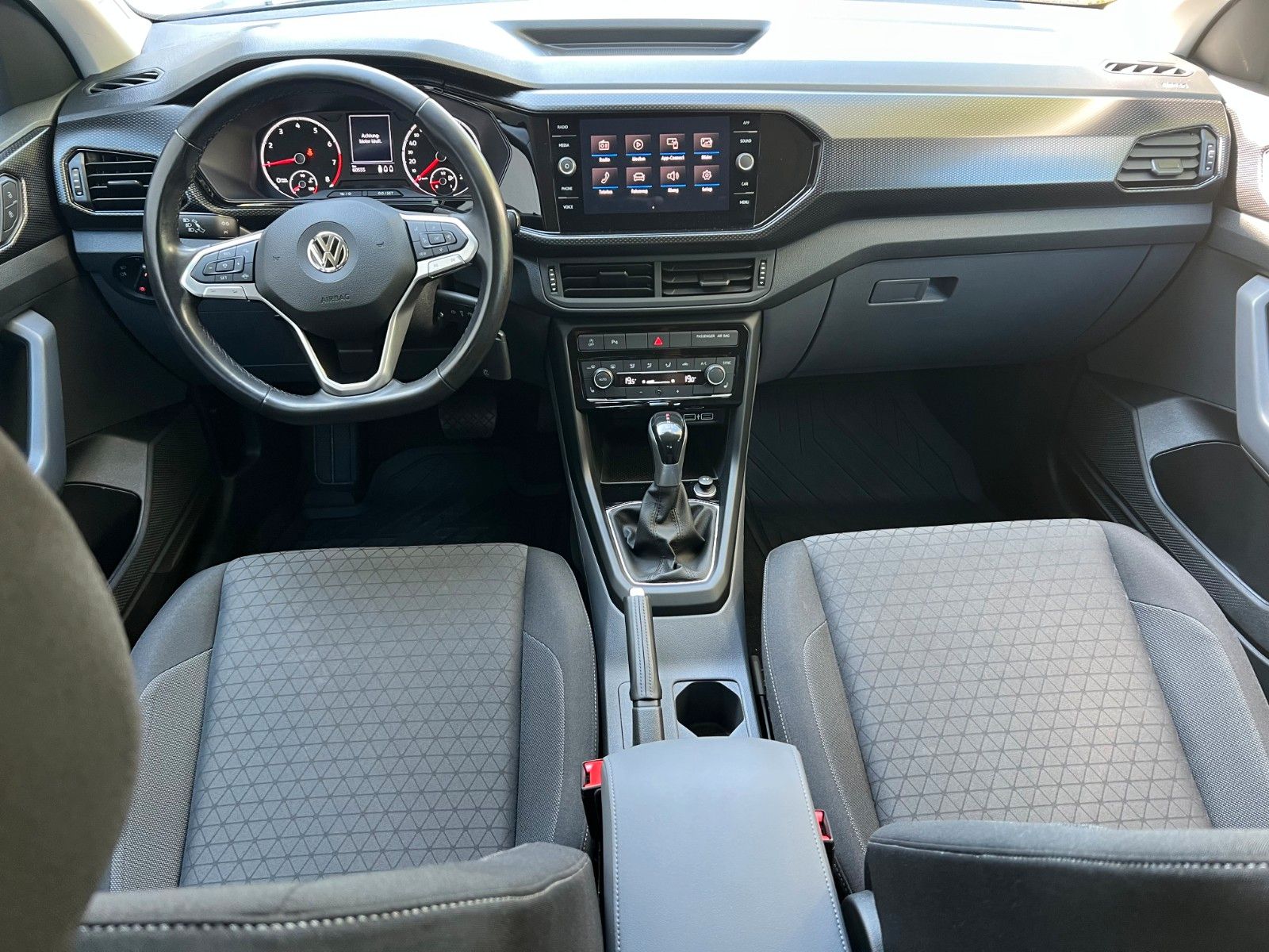 Volkswagen T-Cross Life - Samsaru's Car Outlet