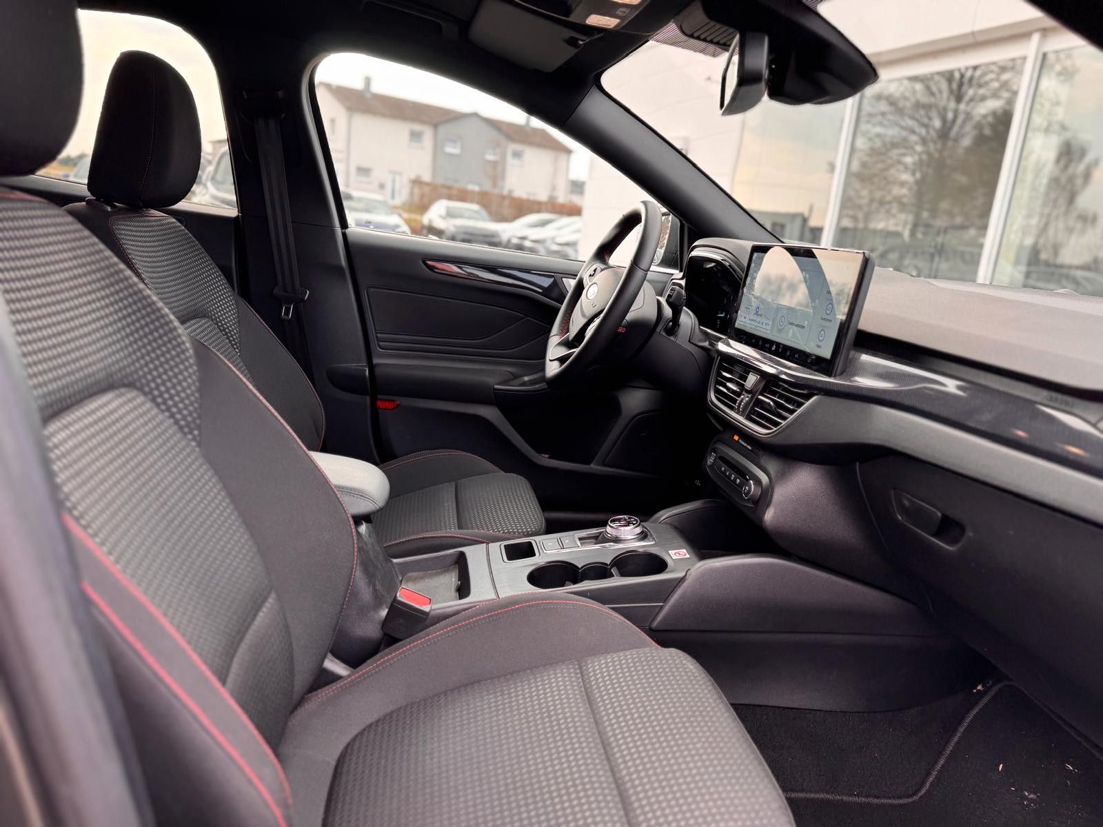 Ford Focus St-Line 1.5 Turnier ABSTEMP. KAMERA NAVI