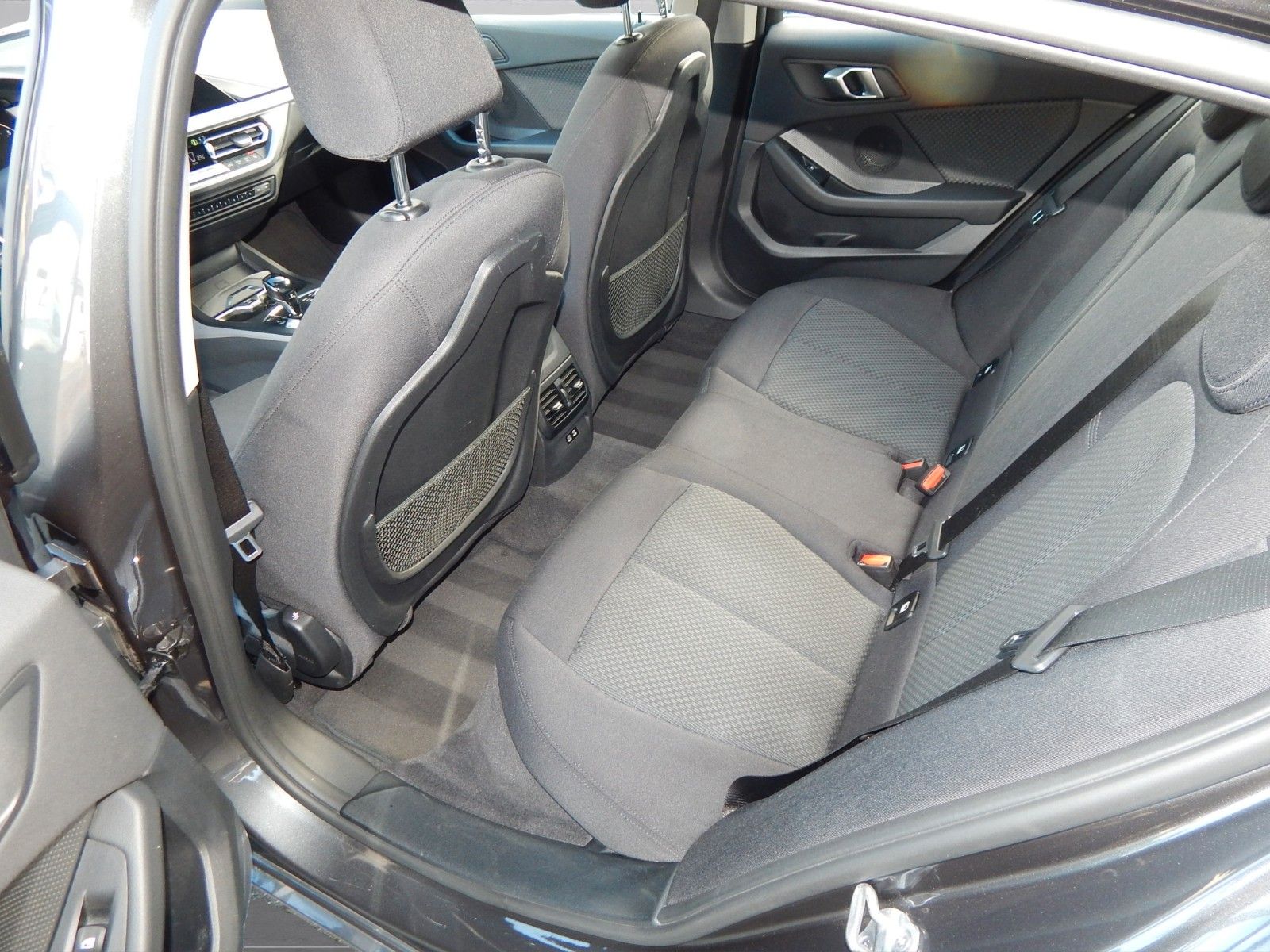BMW 118iA Advantage - Samsaru's Car Outlet