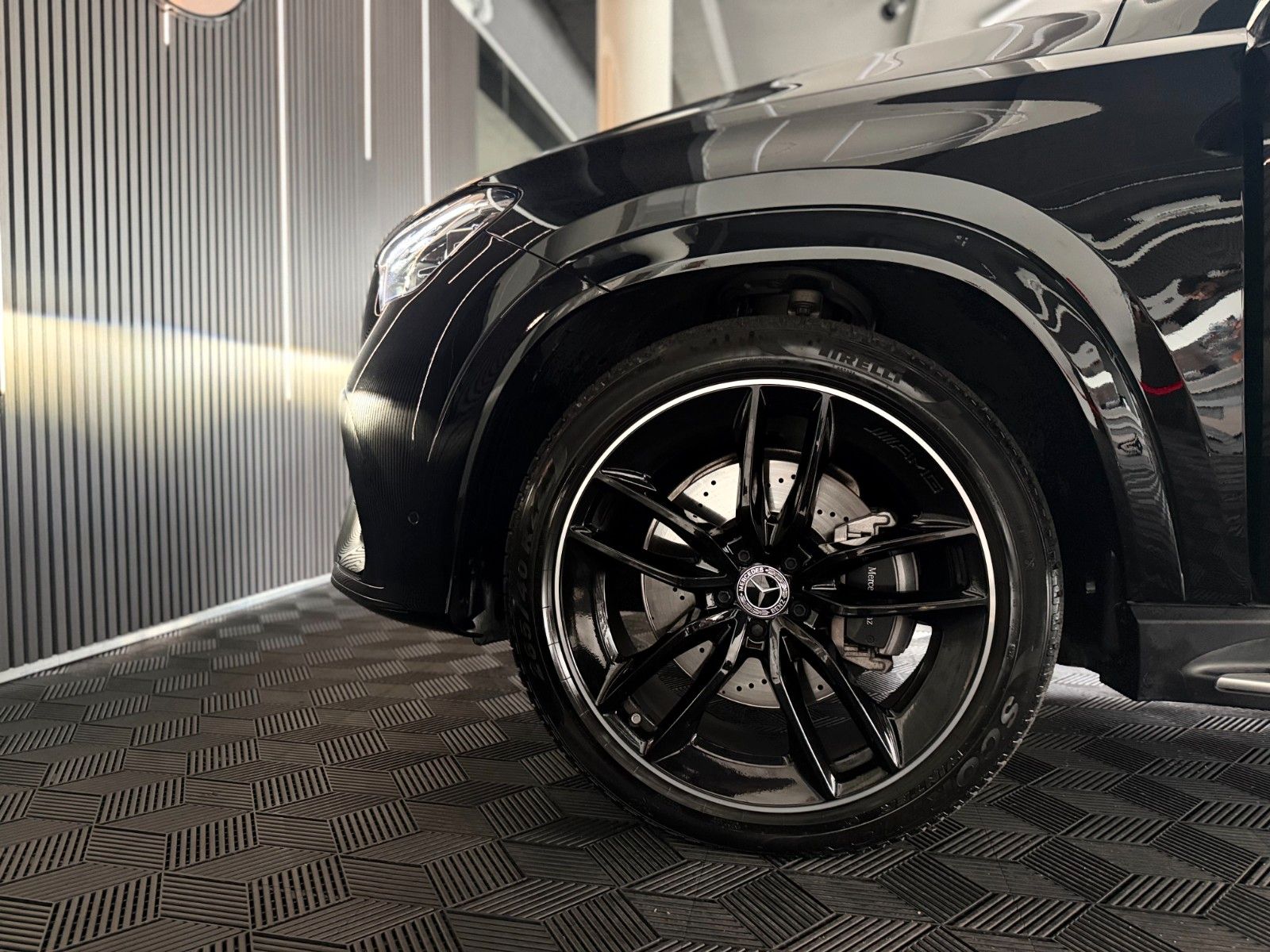 Mercedes-Benz GLE 300 d COUPE 4M AMG PANO BURM NIGHT 360° 22"