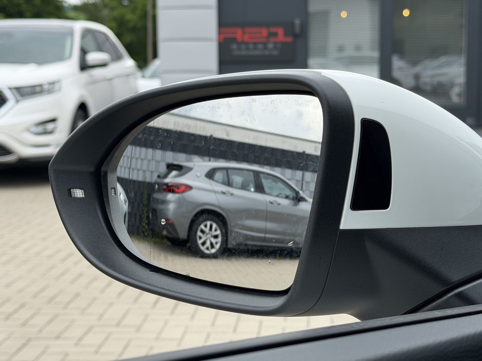 Volkswagen Golf 2.0 TSI 4M R-Line PANO|HUD|Matrix|360°|AHK