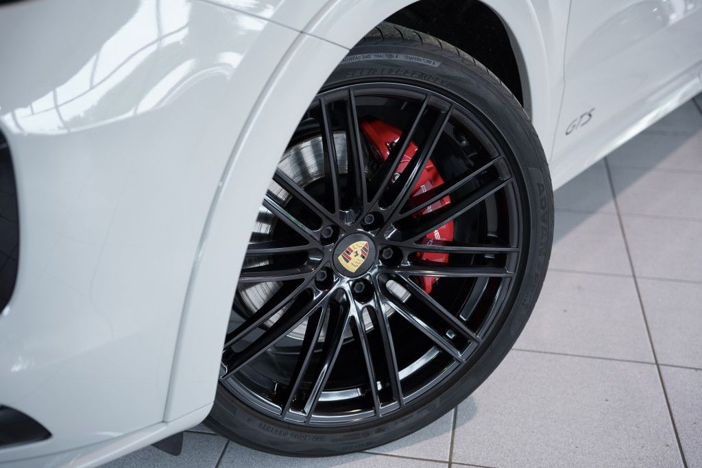 Porsche Cayenne GTS Coupé *1.H *22 *Chrono *BOSE *