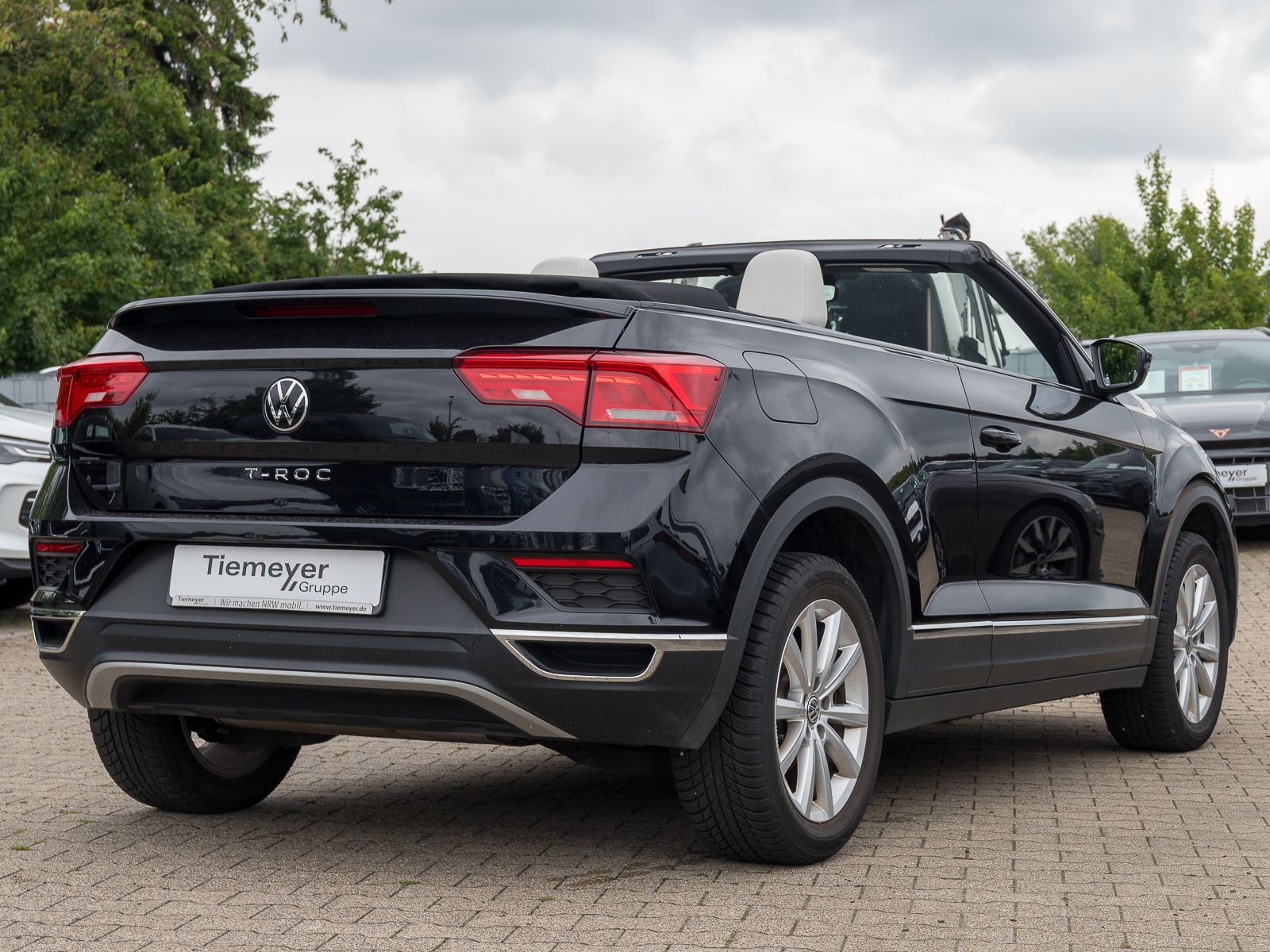 Volkswagen T-Roc Cabriolet 1.5 TSI DSG STYLE - Samsaru's Car Outlet
