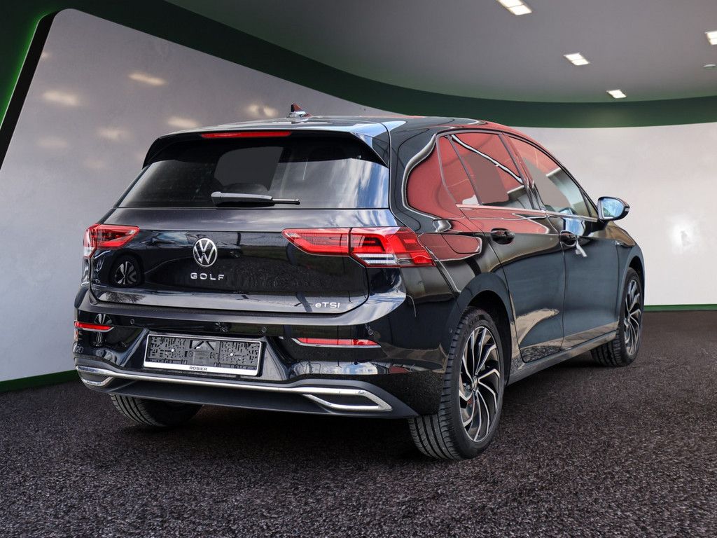 Volkswagen Golf VIII 1.5 e TSI Style DSG - Samsaru's Car Outlet