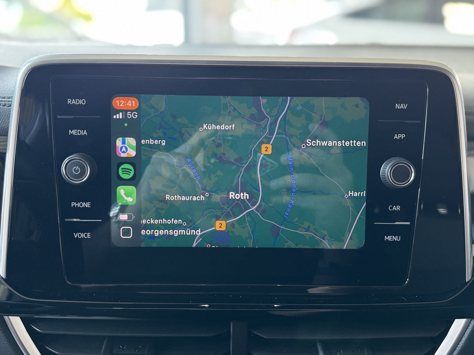 Volkswagen T-Roc 1.0 TSI R-Line - Samsaru's Car Outlet