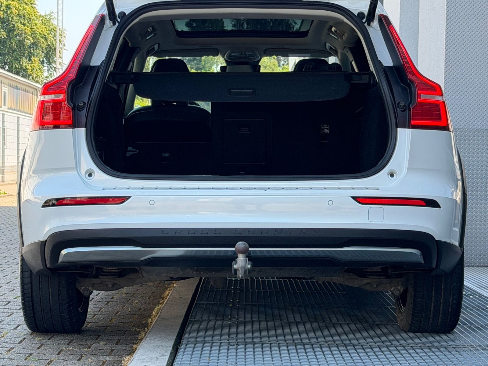 Volvo V60 CROSS COUNTRY PLUS AWD*ACC*PANO*LEDER*360*.