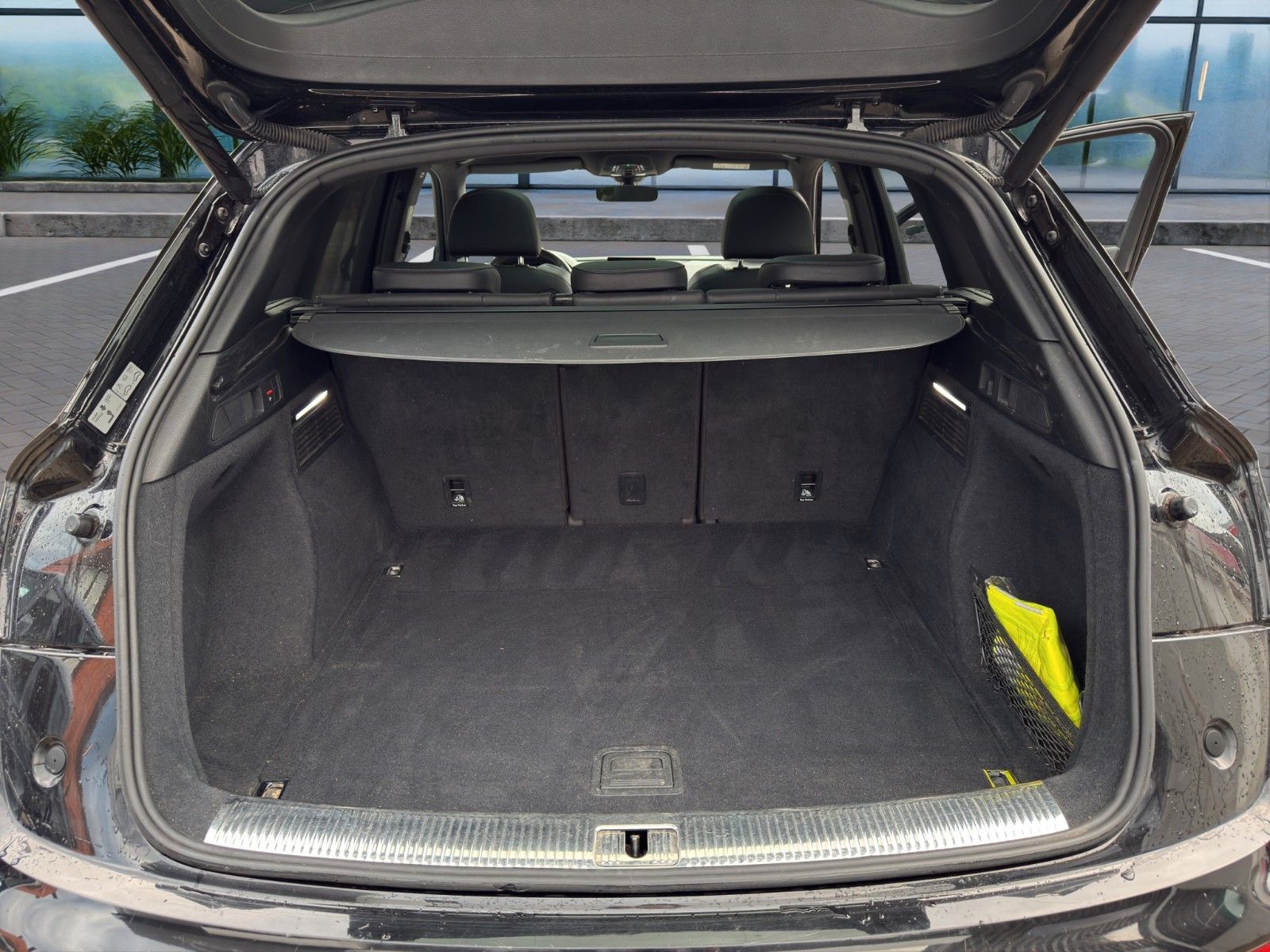Audi Q5 40 TDI quattro S- Line Sport Hybrid - Samsaru's Car Outlet