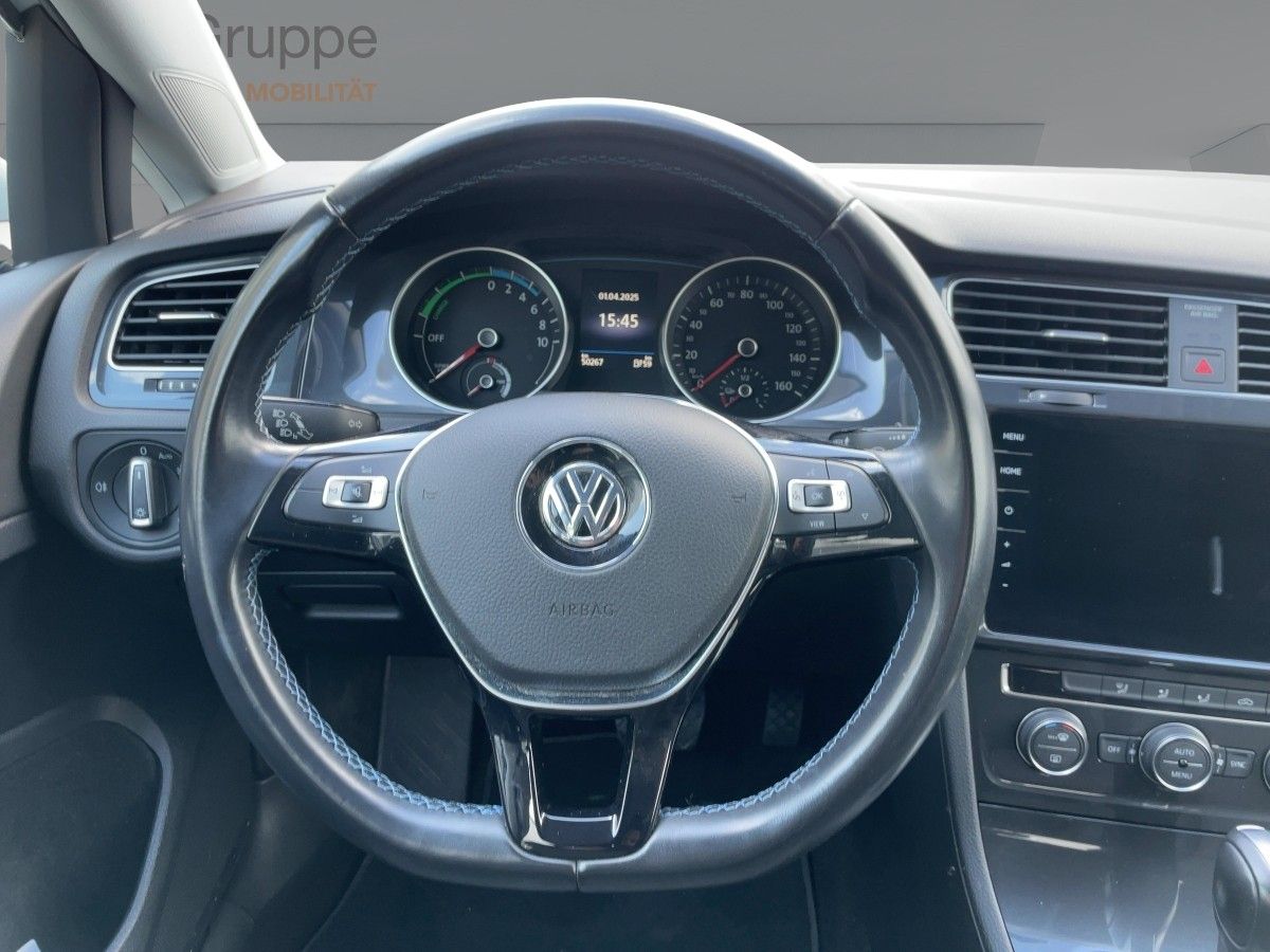 Volkswagen Golf VII e-Golf - Samsaru's Car Outlet