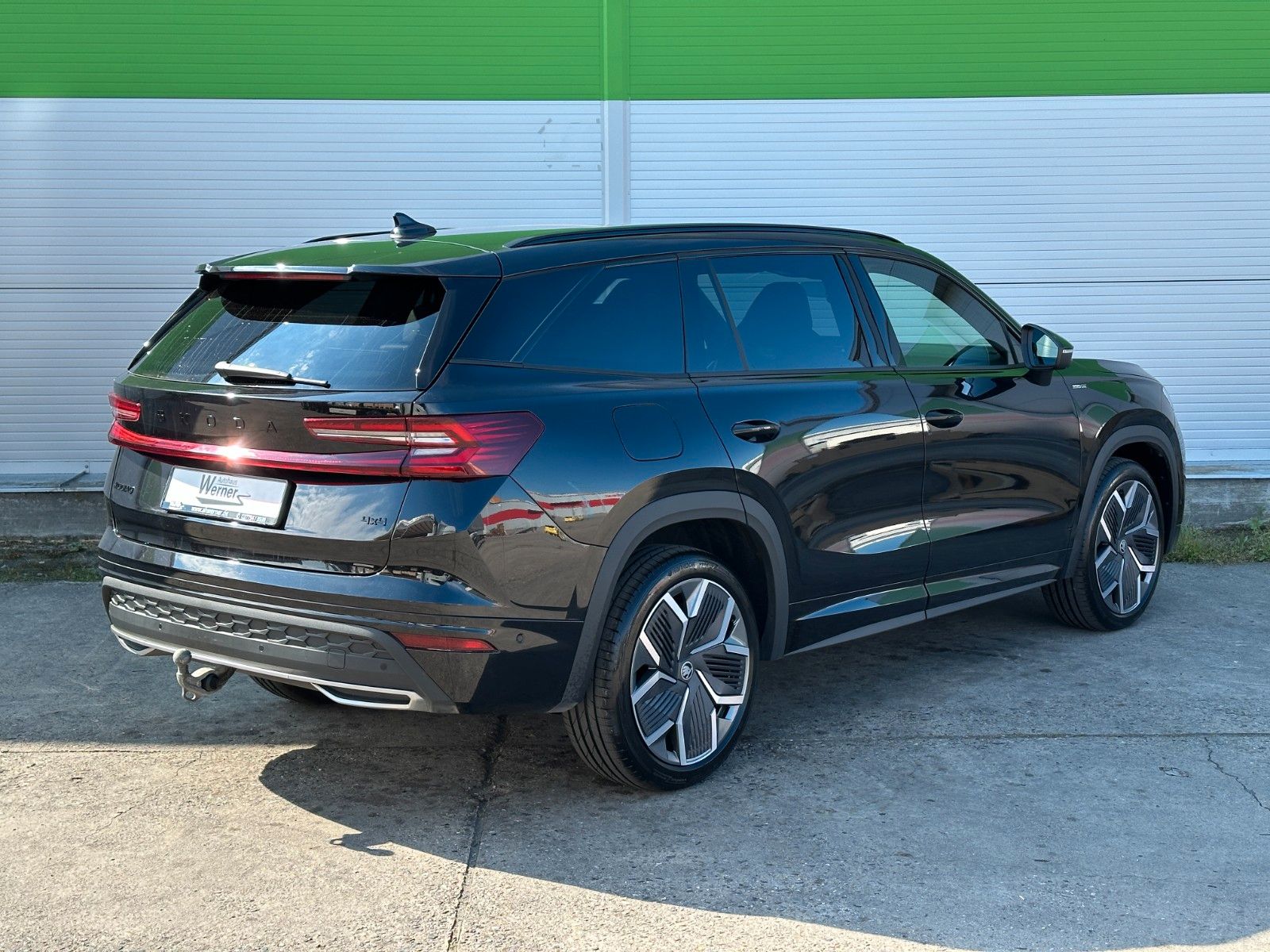 Skoda 193PS 4x4 Sportline STHZ PADACH DCC eHK LM20"AHK