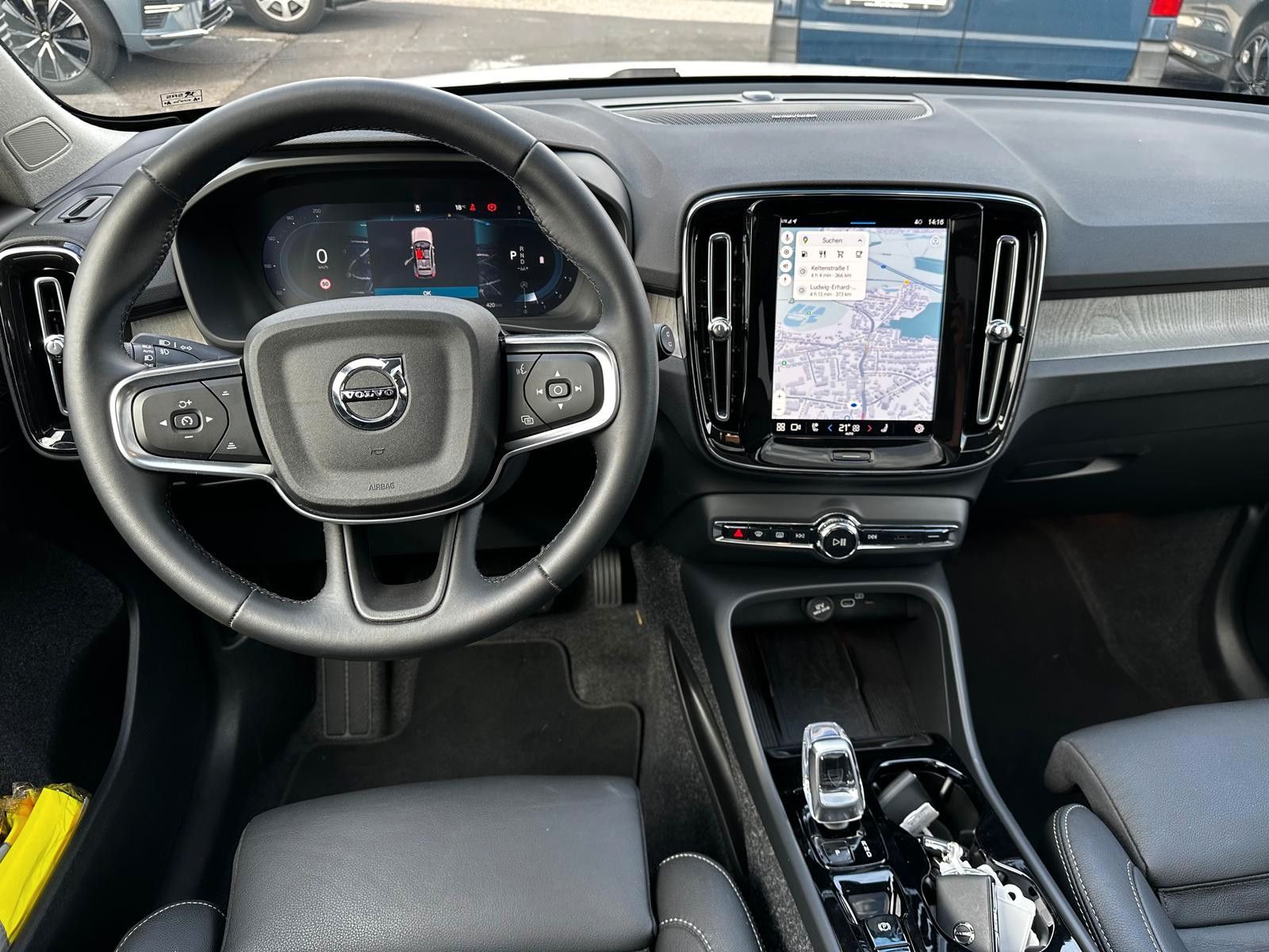 Volvo XC40 B3 Plus Dark Leder,AHK,Pano,360°,BLIS,ACC