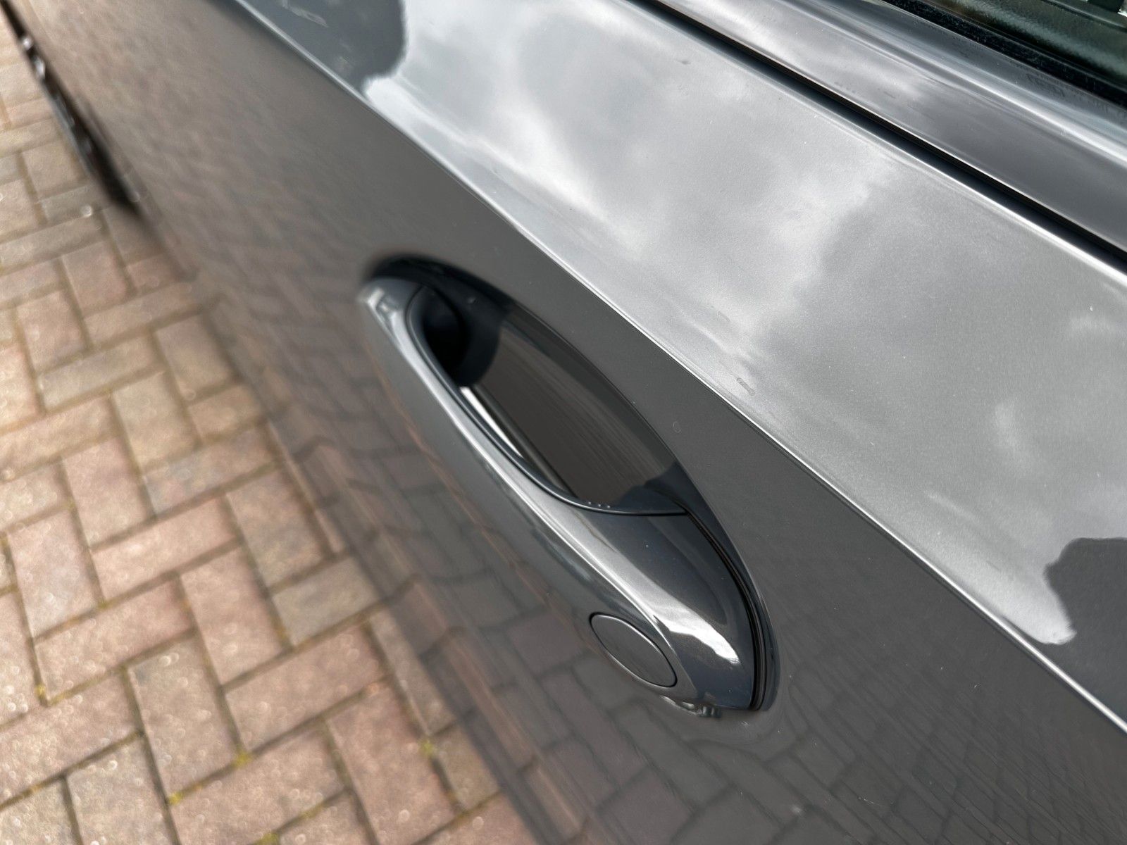 BMW 330d xDrive M Sport PANO*AHK*StandH*H&K*AdapLED