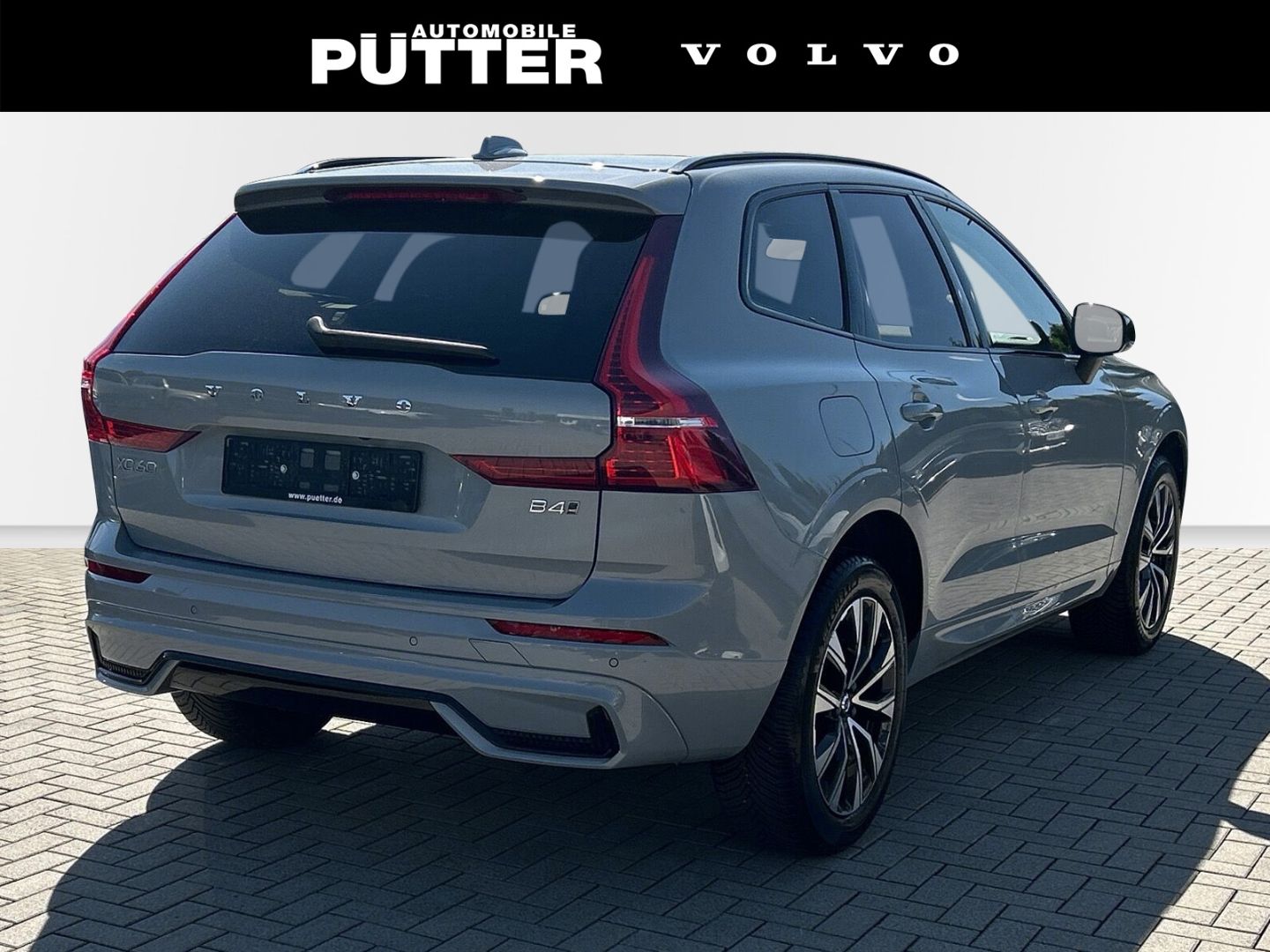 Volvo XC60 B4 Diesel AWD Plus Dark - Samsaru's Car Outlet