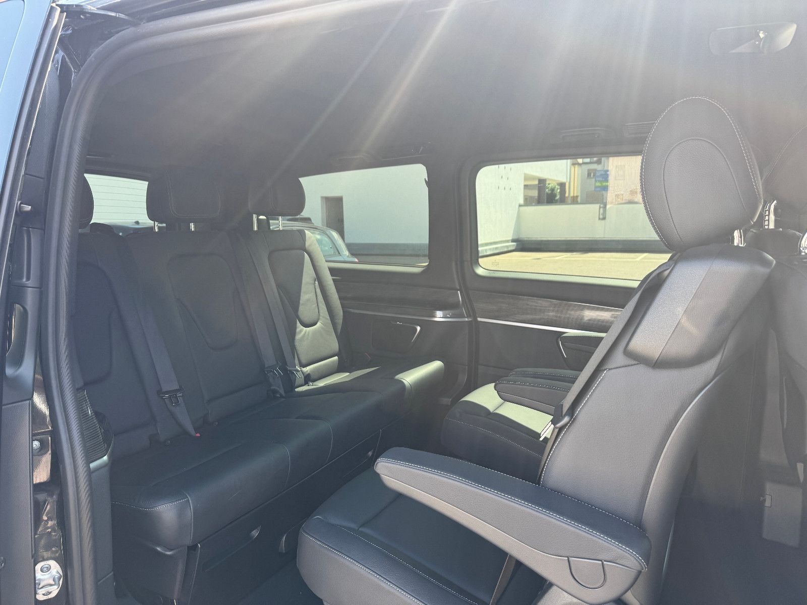 Mercedes-Benz V 220 d lang 4M - Samsaru's Car Outlet
