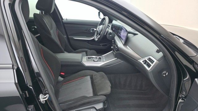 BMW 318i Touring M Sport AHK Panorama !Facelift!