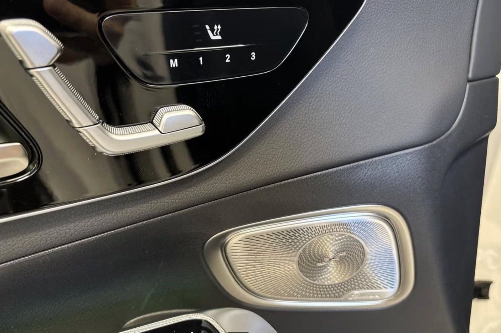 Mercedes-Benz GLC 300 de 4Matic Coupe AMG-LINE