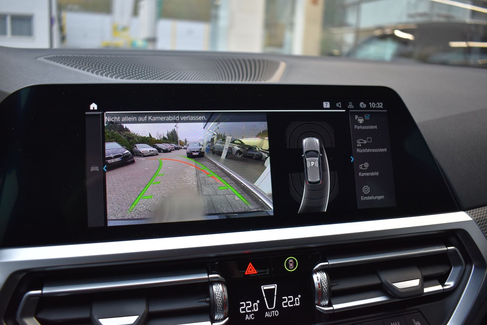 BMW 330e Touring M Sport - Samsaru's Car Outlet