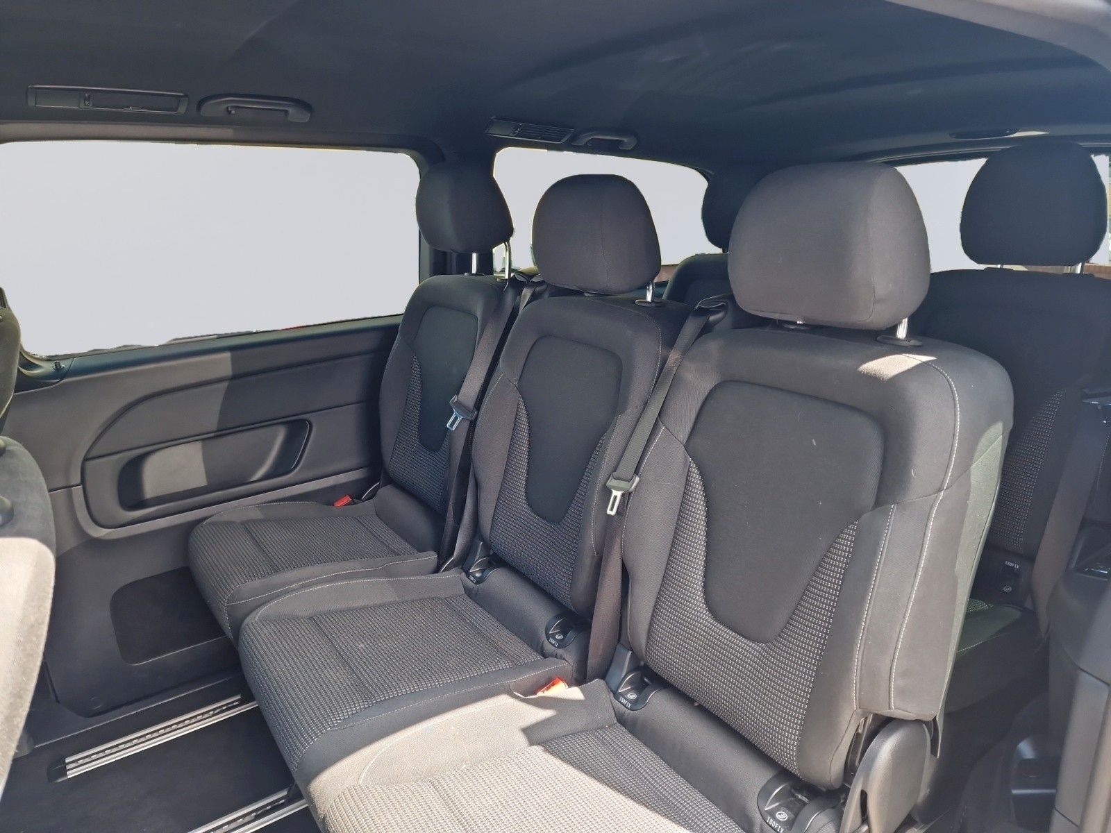 Mercedes-Benz V250d AMG-LINE - Samsaru's Car Outlet
