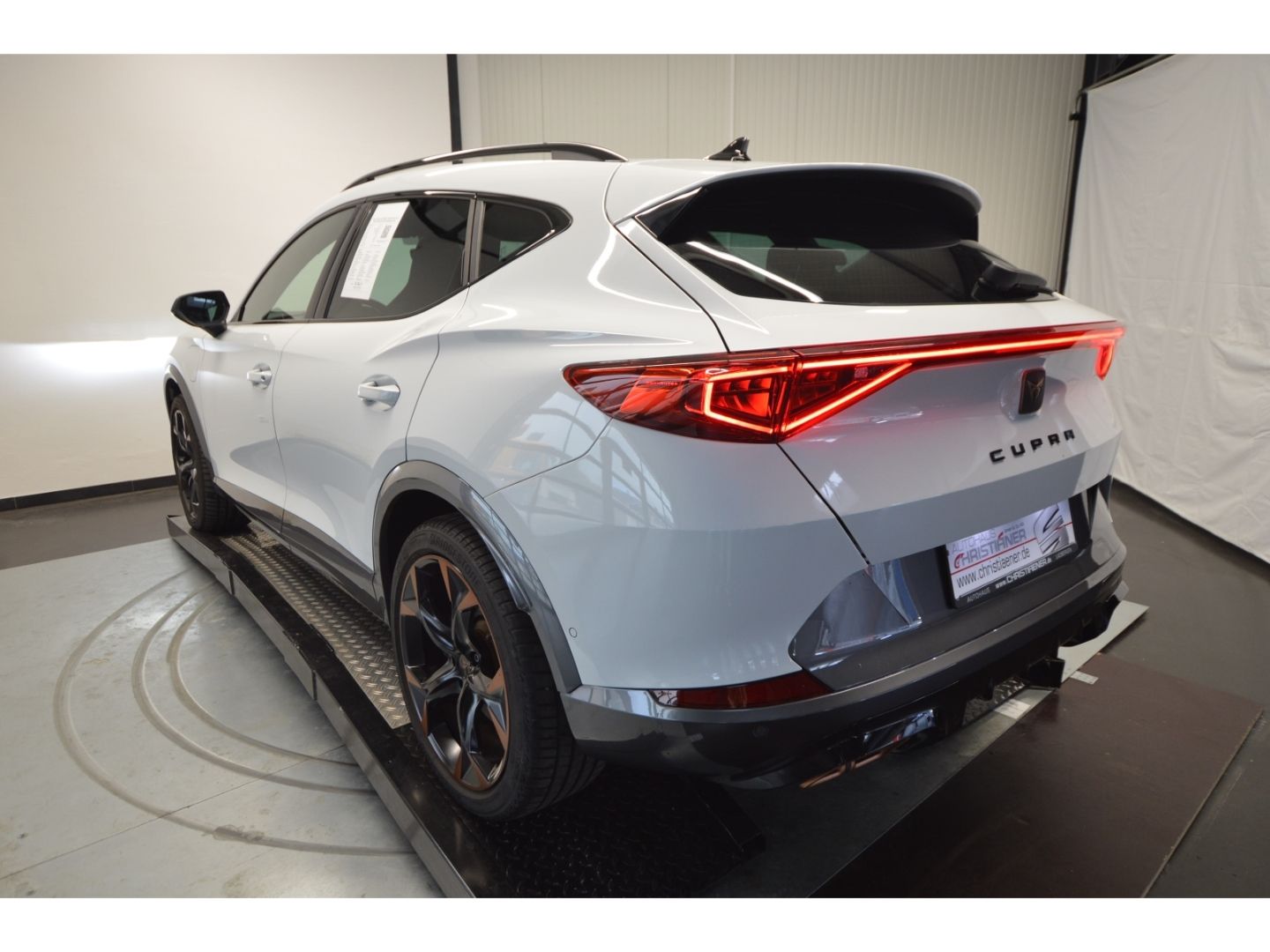 Cupra Formentor VZ e-HYBRID - Samsaru's Car Outlet