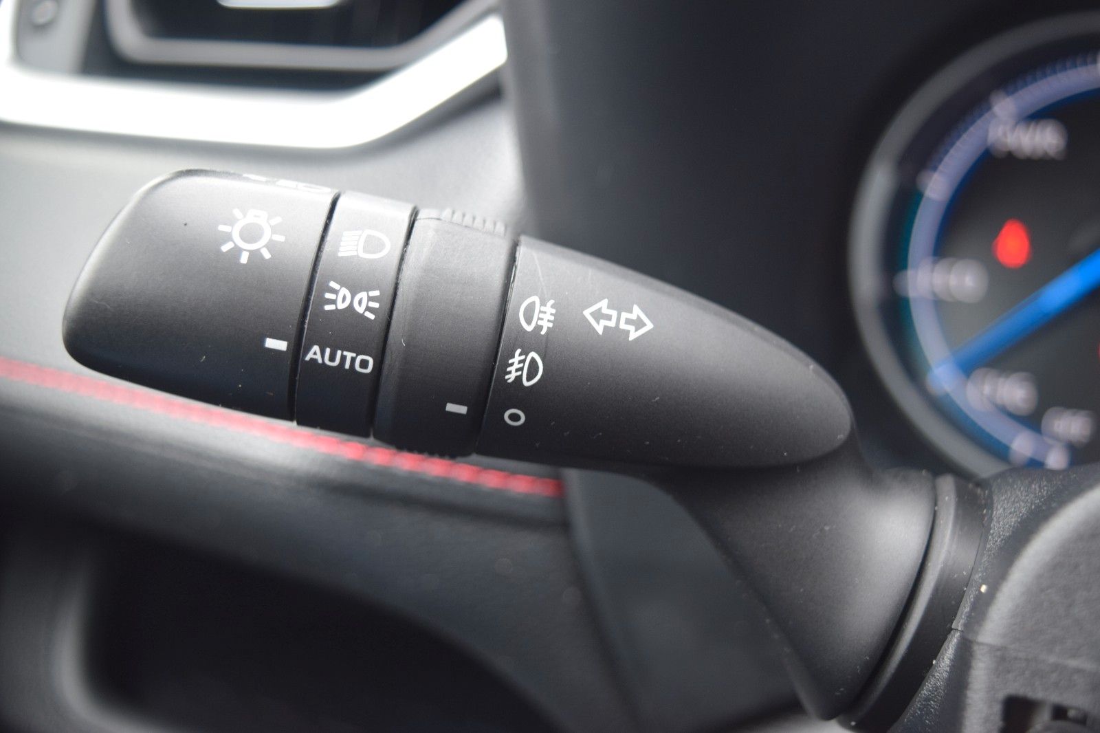 Toyota RAV 4 Plug-in Hybrid - Samsaru's Car Outlet