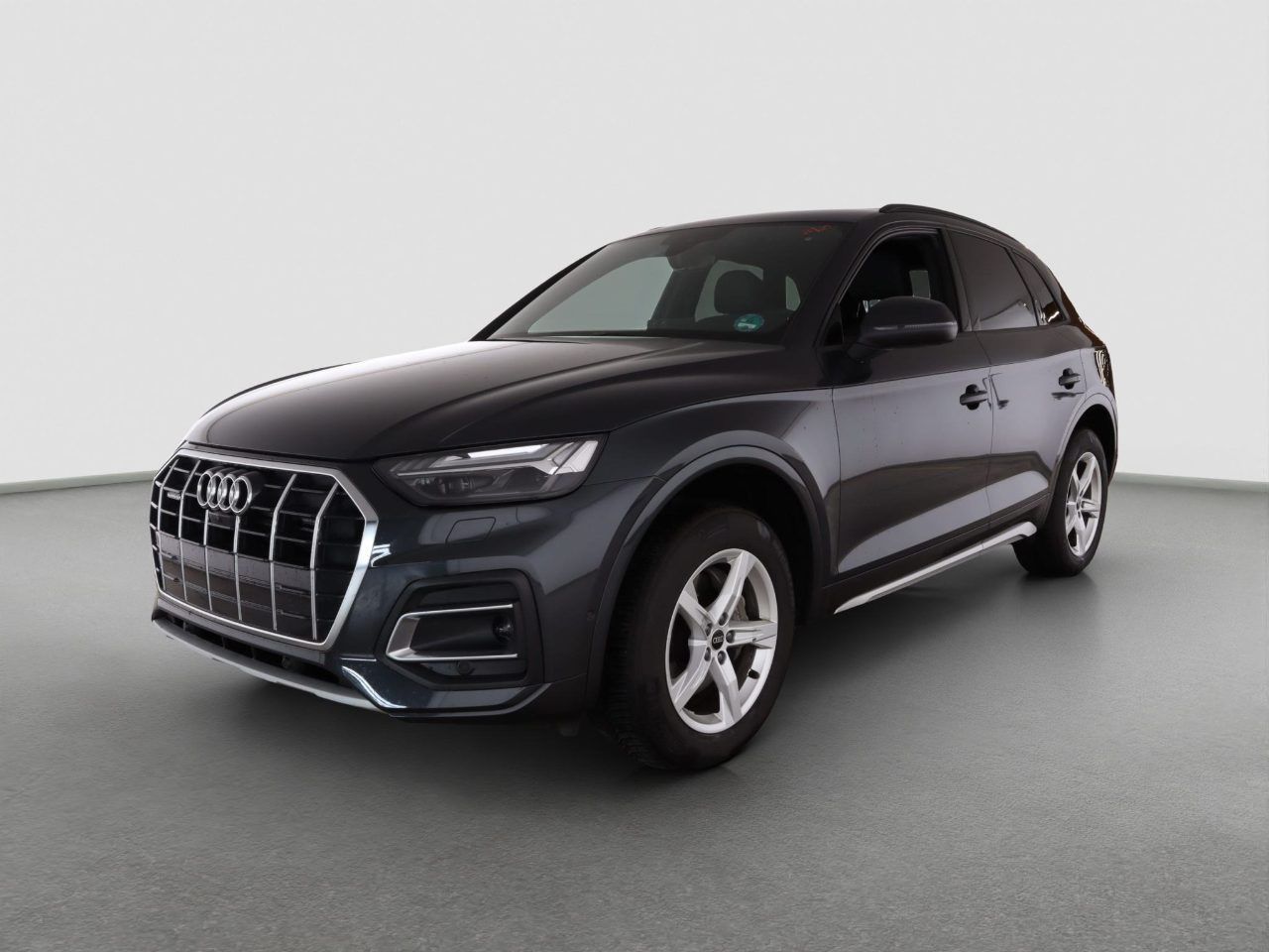 Audi Q5 40 TFSI quattro - Samsaru's Car Outlet