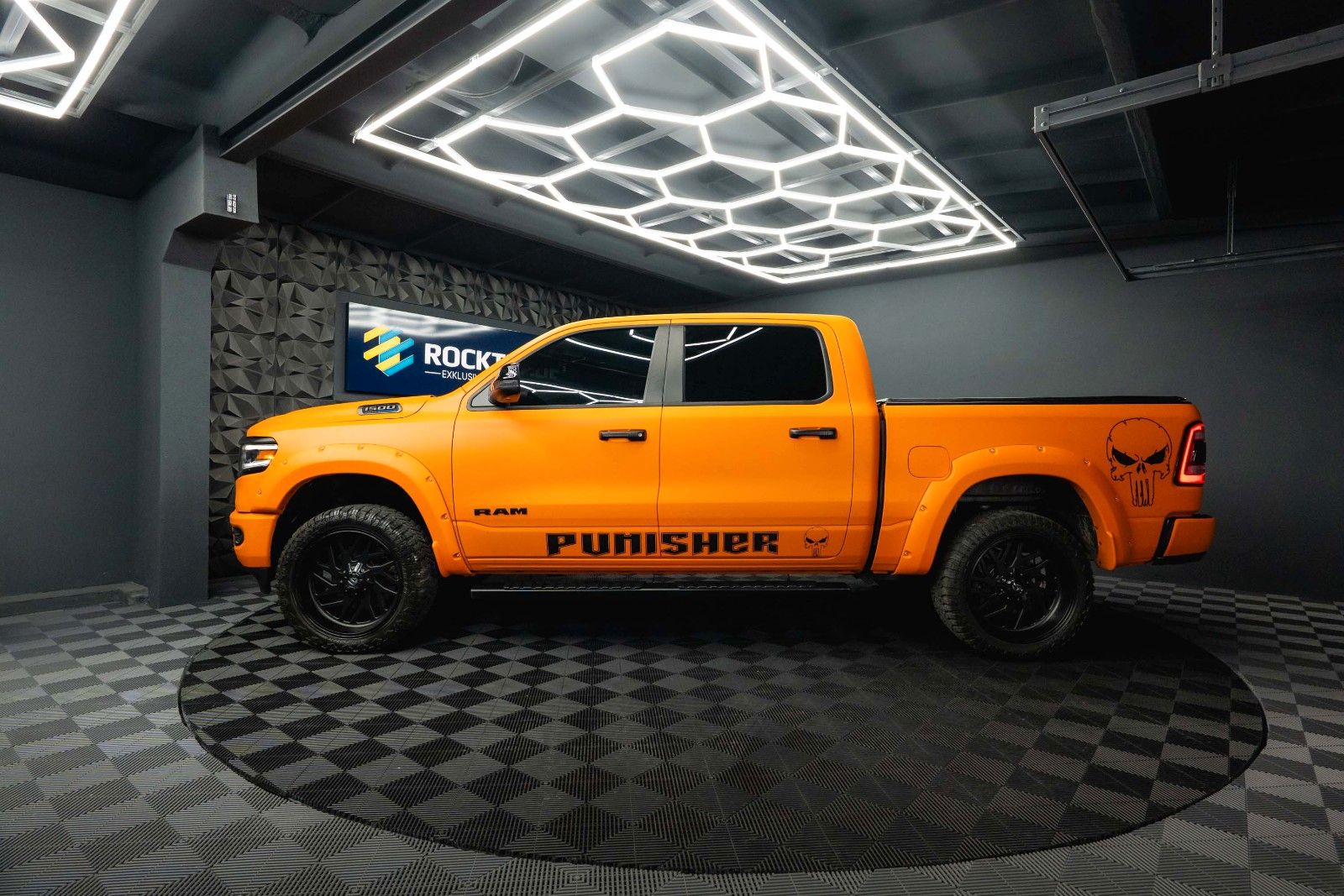 Dodge RAM 5.7 V8 HEMI 4x4 OFFROAD Night PUNISHER 19%