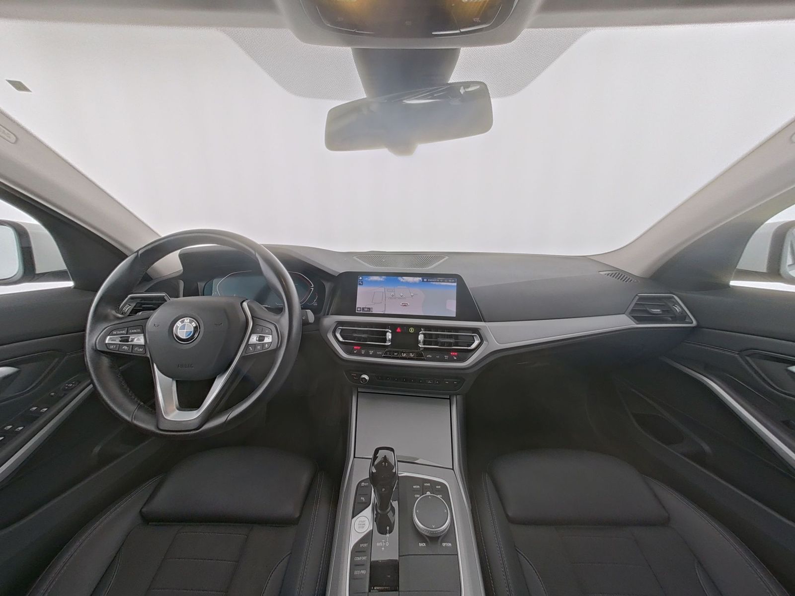 BMW 320d Touring - Samsaru's Car Outlet