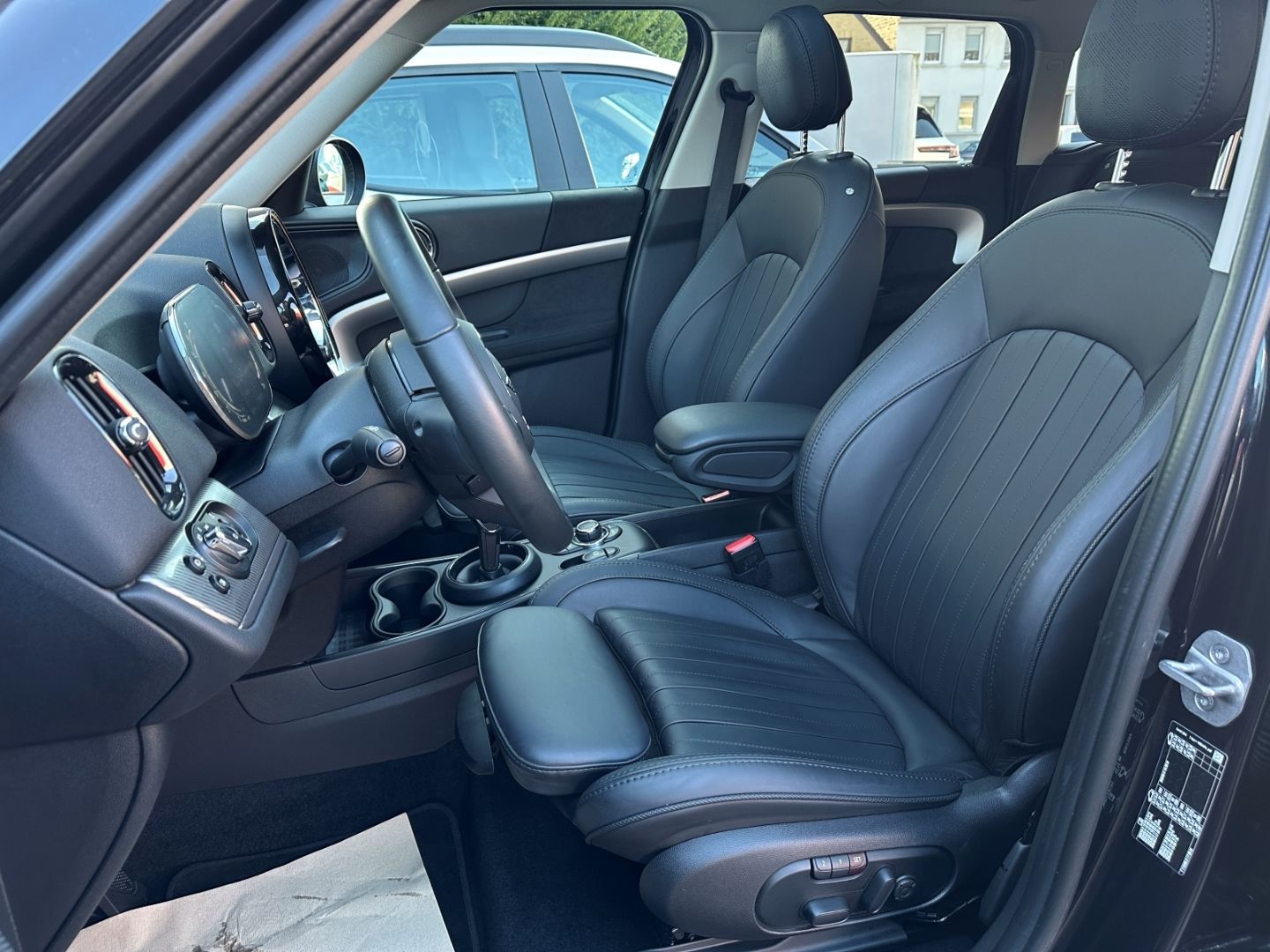 MINI Cooper Countryman - Samsaru's Car Outlet